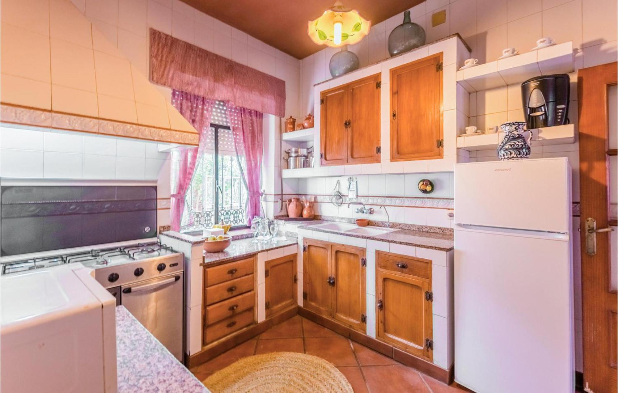 Gorgeous Home In Aldeaquemada With Swimming Pool Kültér fotó