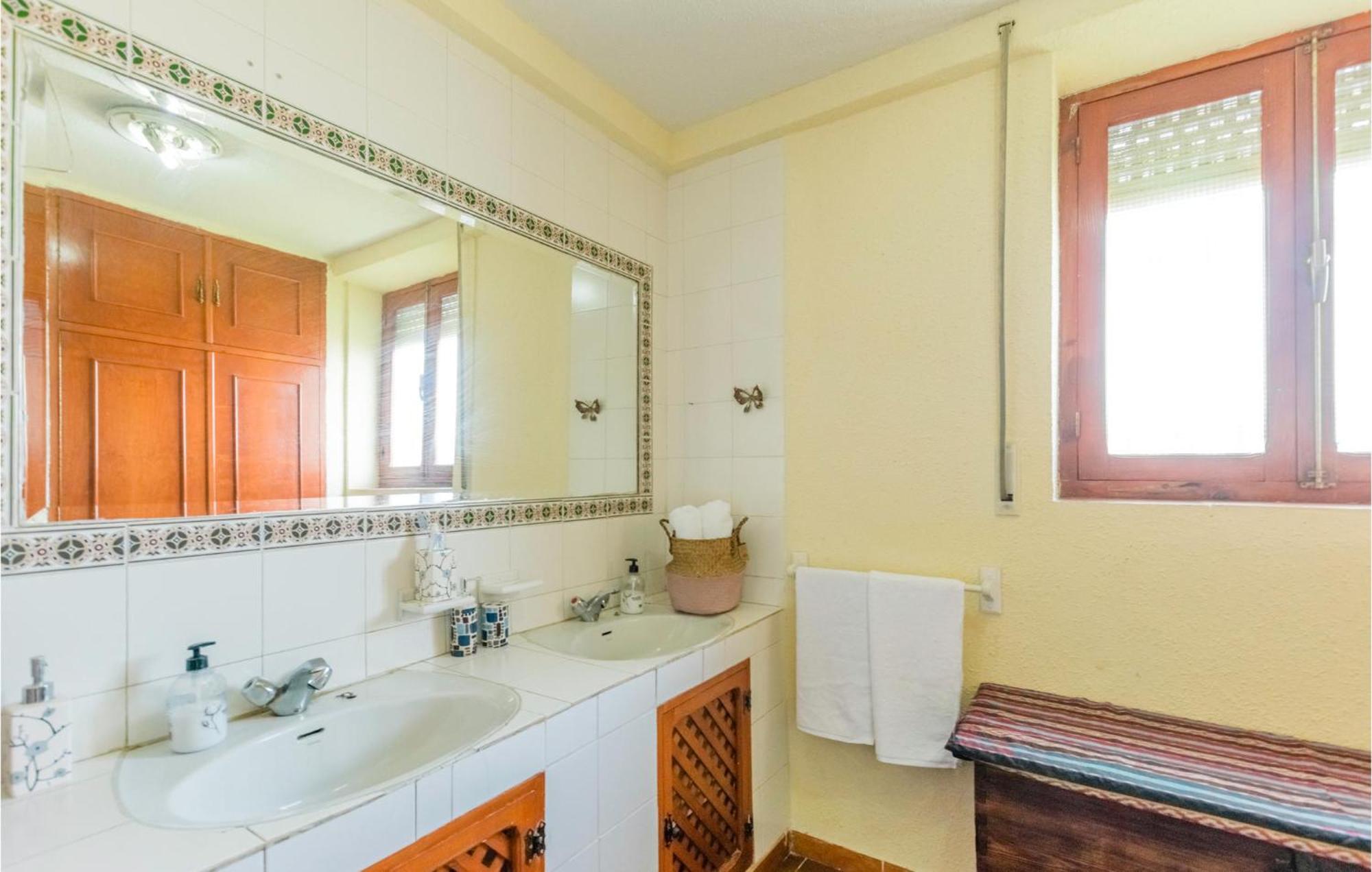 Gorgeous Home In Aldeaquemada With Swimming Pool Kültér fotó
